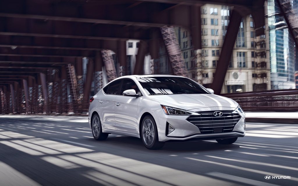 the-2020-hyundai-elantra-delivers-high-gas-mileage-without-sacrificing